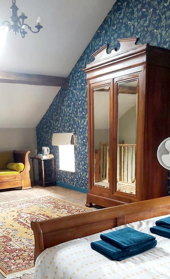 Sharecroppers Cottage With Swimming Pool Pageas Экстерьер фото
